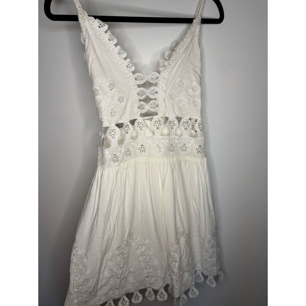 Honey Punch White Eyelet Lace Mini Dress Boho V-Neck Cut-Out Summer Small
